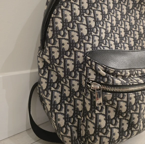 CD Backpack - Picture 3 of 10